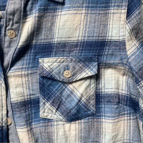 Weatherproof light blue plaid shirt, size small - Picture 5 of 5